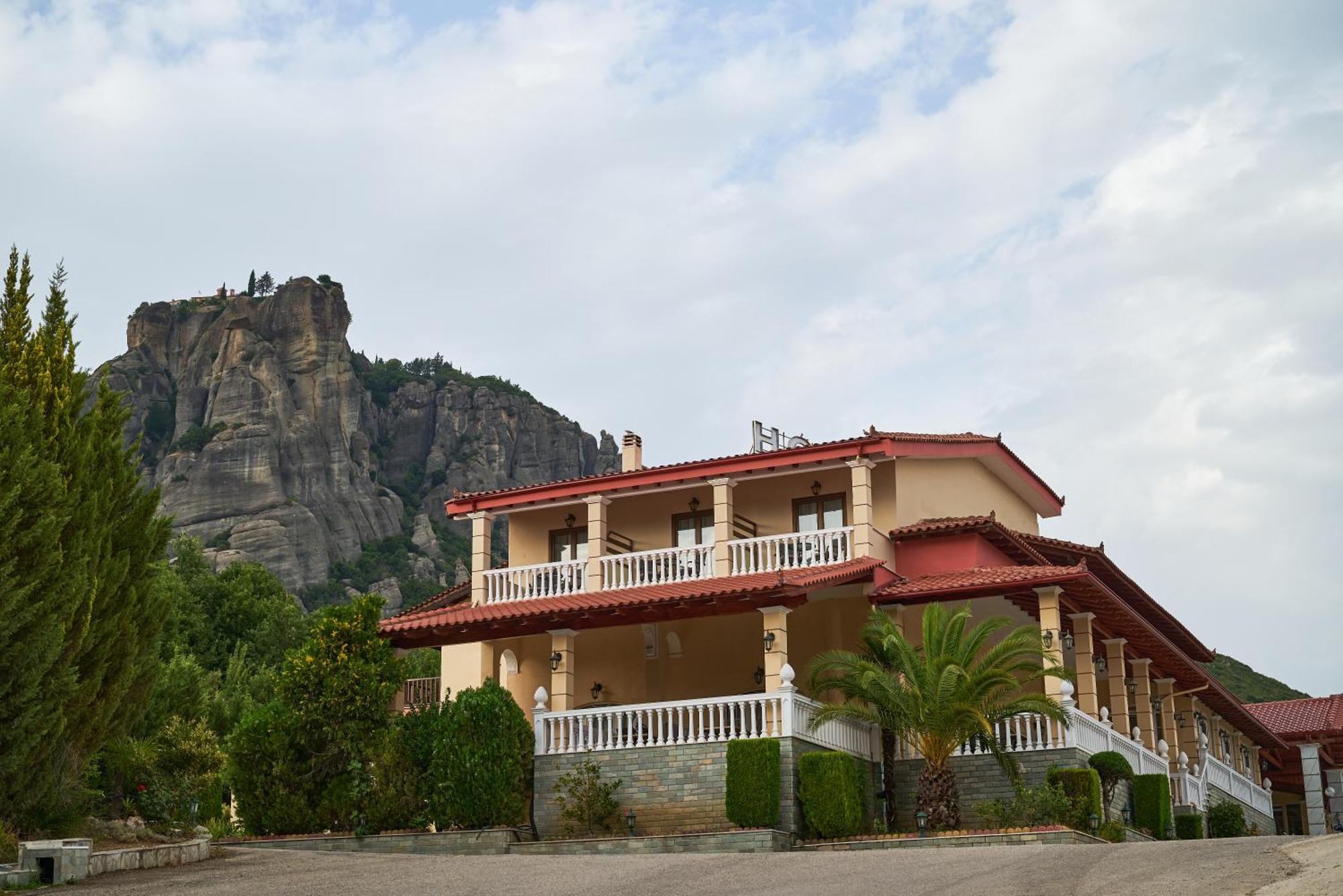 Famissi Suites 2 Kalambaka Exterior foto